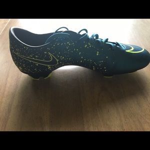 Nike Shoes - Nike mercurials only worn once Nike Shoes - Nike mercurials only worn once